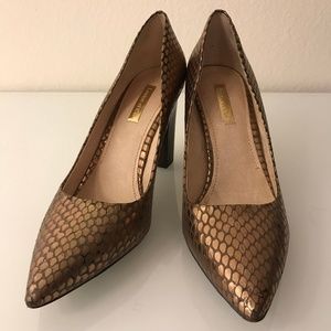 Louise Et Cie Bronze Snakeskin Style Leather Pointed Toe Wooden Heel Pumps